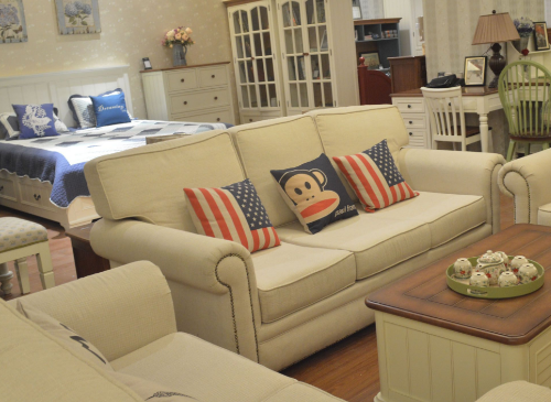 白色皮質(zhì)沙發(fā)清洗保養(yǎng)小妙招